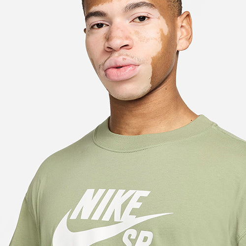 M NK SB TEE LOGO HBR