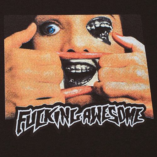 BRACE FACE TEE