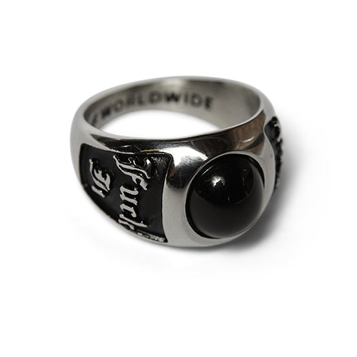 ONYX SIGNET RING