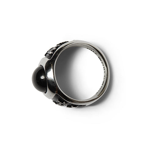 ONYX SIGNET RING