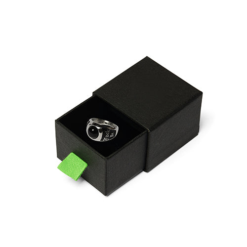 ONYX SIGNET RING